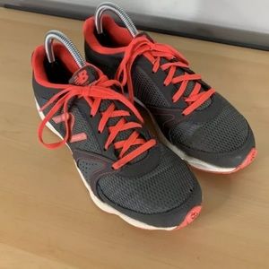 New Balance 550 V2 size 8.5